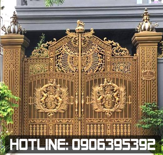 Mẫu cổng nhôm đúc Buckingham