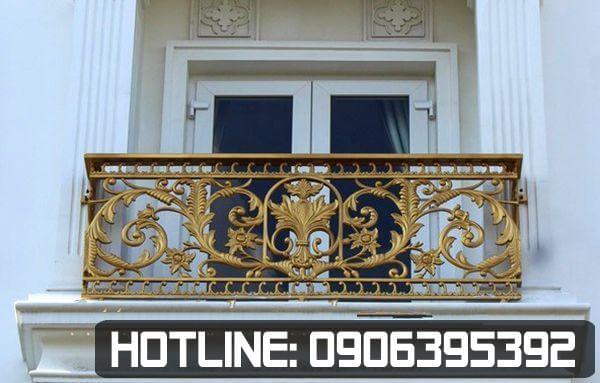 Mẫu lan can ban công nhôm đúc đẹp giá rẻ